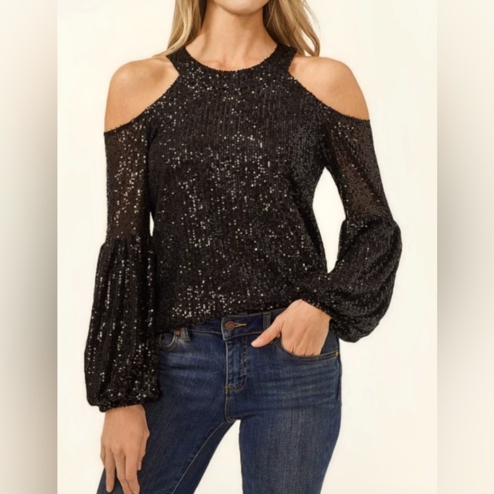 CeCe Shimmering Black Sequin Top Size (L)🌹✨